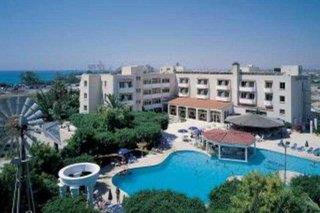 Crown Resort Henipa