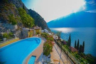 Dirce Villa