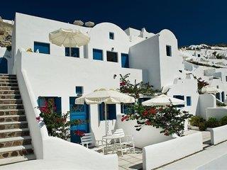 Nikos Villas