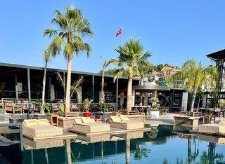 Esmeralda Park/Cala Azul Park