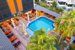 Fame Residence Park