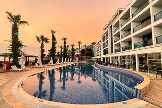 Delta Beach Resort