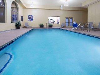 Microtel Inn & Suites
