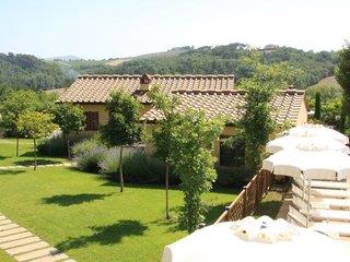 Leisure Lodge Club Bustani