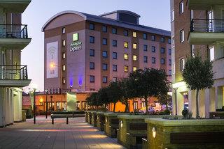 Holiday Inn Express Wandsworth Battersea