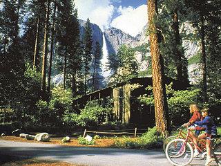 Hotel Yosemite Lodge at the Falls - Yosemite Park - USA Hotel Yosemite Lodge at the Falls - Yosemite Park - USA