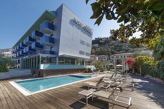 Hotel Caravel Torbole - Torbole Sul Garda - Italien Hotel Caravel Torbole - Torbole Sul Garda - Italien